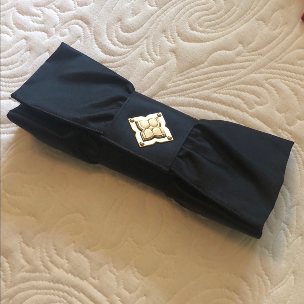 Bcbg clutch